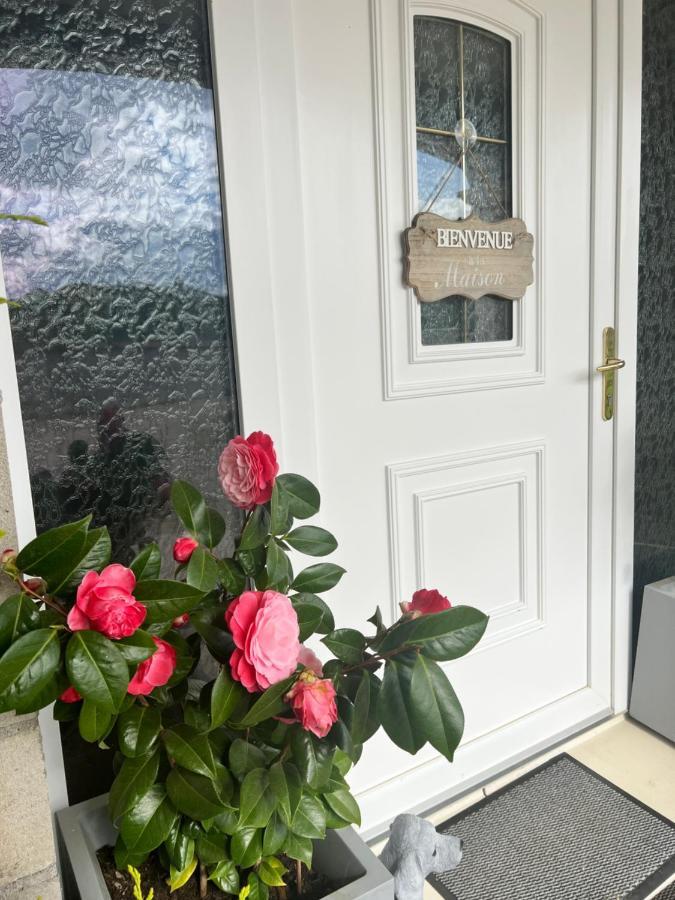 Chez Saliha Et Serge Lamarche-Sur-Saone Exterior foto